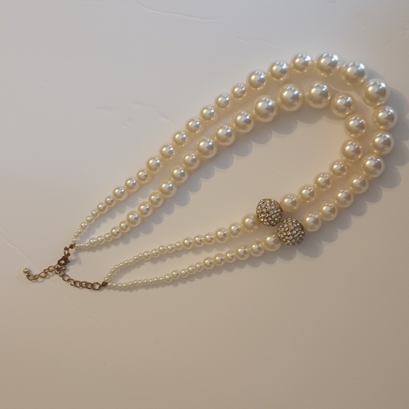 Faux Pearl Necklace - Picture 1 of 4